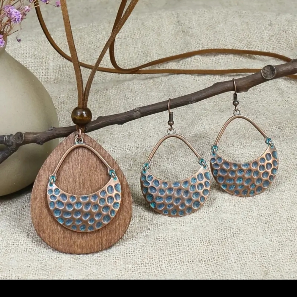 Earring and Necklace Set